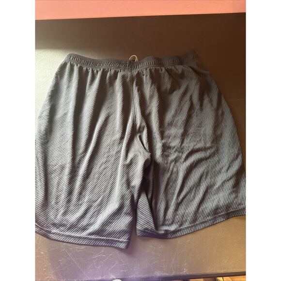 Under Armour Shorts Men's Extra Large Black - Picture 6 of 6